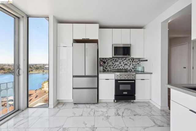1555 Lakeside Dr 190, Oakland, CA 94612