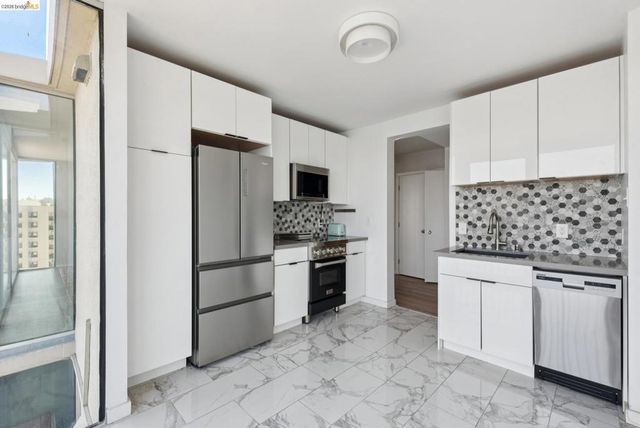 1555 Lakeside Dr 190, Oakland, CA 94612
