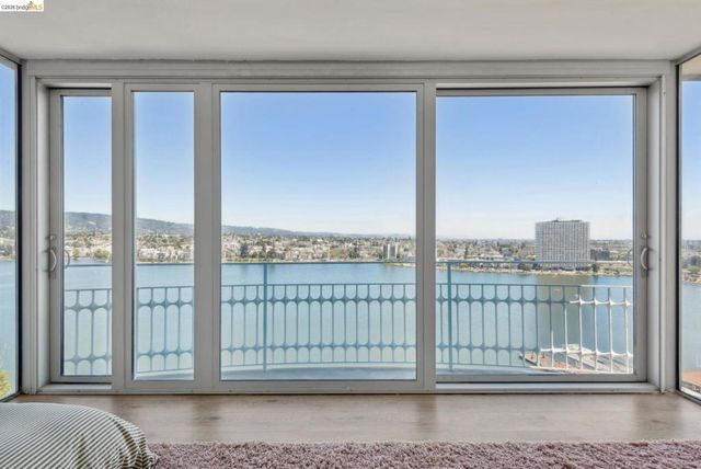 1555 Lakeside Dr 190, Oakland, CA 94612