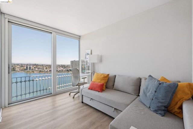 1555 Lakeside Dr 190, Oakland, CA 94612