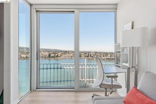 1555 Lakeside Dr 190, Oakland, CA 94612
