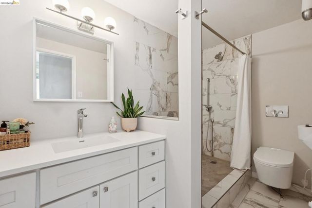 1555 Lakeside Dr 190, Oakland, CA 94612