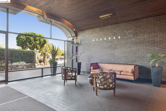 1555 Lakeside Dr 190, Oakland, CA 94612