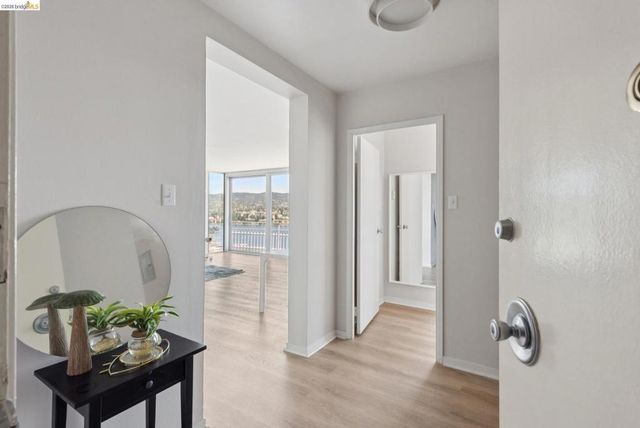 1555 Lakeside Dr 190, Oakland, CA 94612