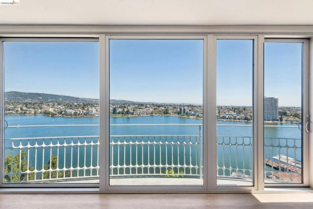 1555 Lakeside Dr 190, Oakland, CA 94612