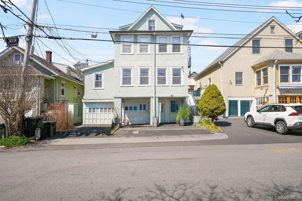 33 Hopper Street, Pleasantville, NY 10570