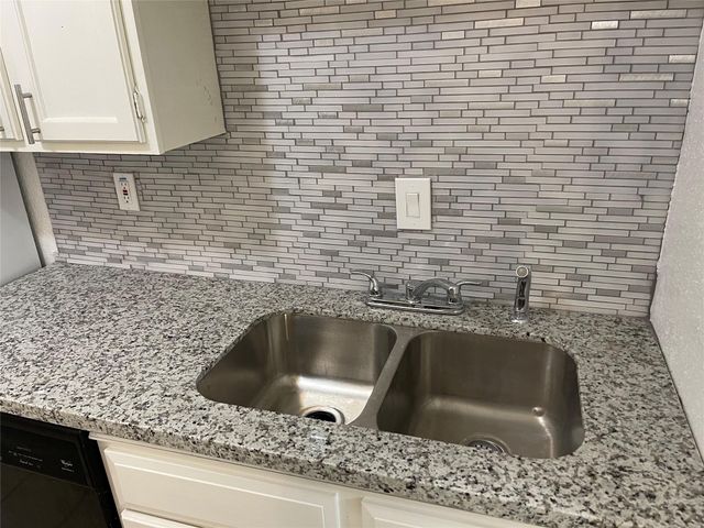 9700 Leawood Boulevard 807, Houston, TX 77099