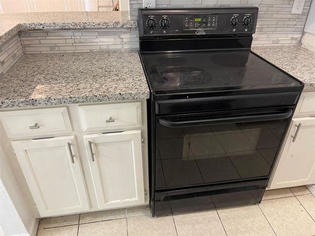 9700 Leawood Boulevard 807, Houston, TX 77099