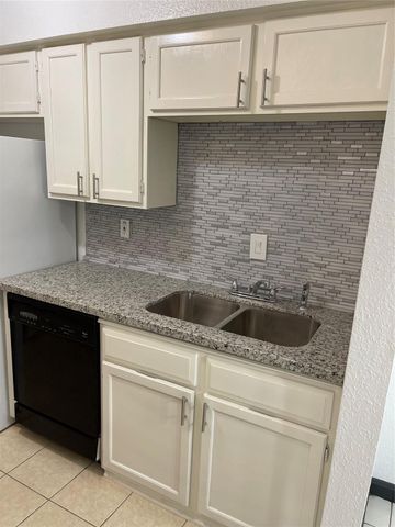 9700 Leawood Boulevard 807, Houston, TX 77099