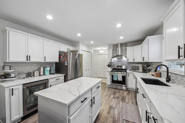 366 E 130th Lane, Crown Point, IN 46307