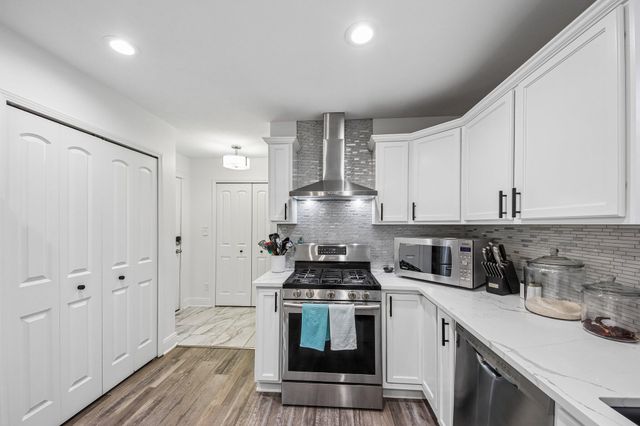 366 E 130th Lane, Crown Point, IN 46307