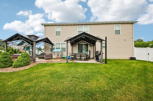 366 E 130th Lane, Crown Point, IN 46307