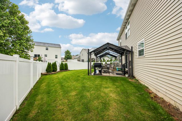 366 E 130th Lane, Crown Point, IN 46307