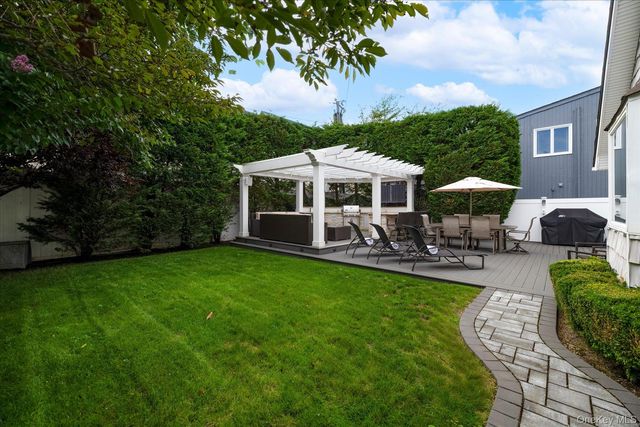 540 W Penn Street, Long Beach, NY 11561