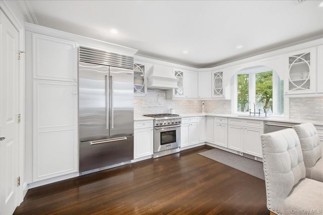 540 W Penn Street, Long Beach, NY 11561
