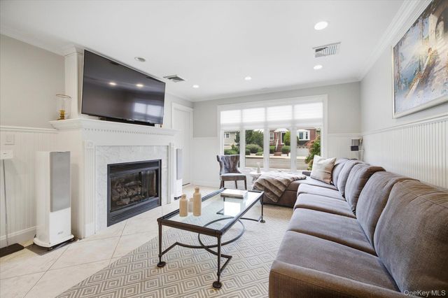 540 W Penn Street, Long Beach, NY 11561