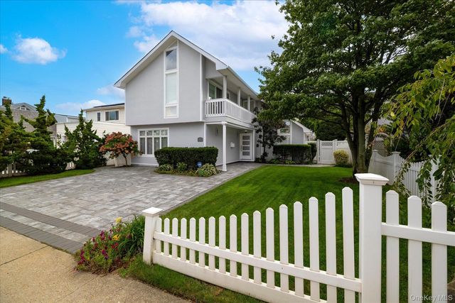 540 W Penn Street, Long Beach, NY 11561