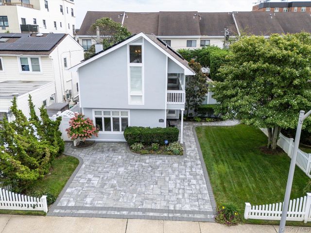 540 W Penn Street, Long Beach, NY 11561