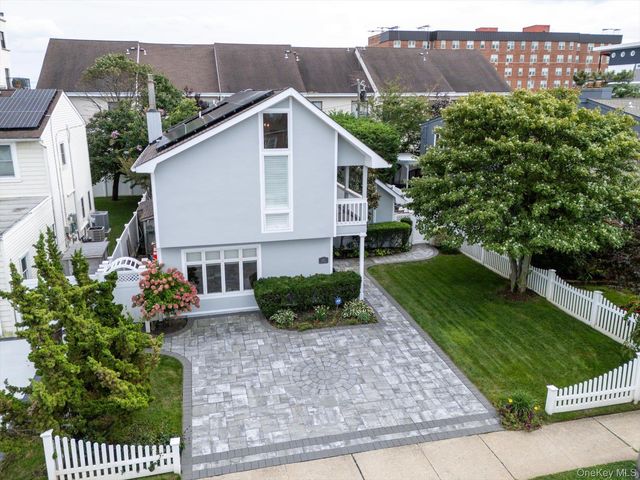 540 W Penn Street, Long Beach, NY 11561