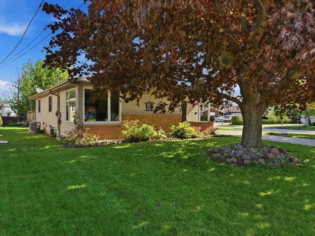 547 E Church STREET, Mishicot, WI 54228
