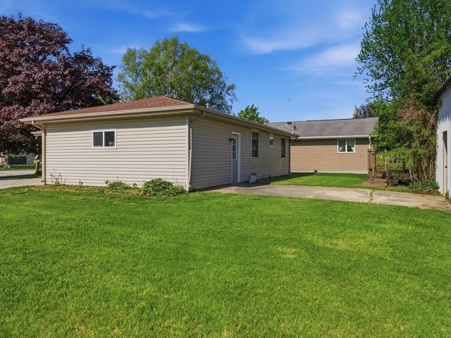 547 E Church STREET, Mishicot, WI 54228