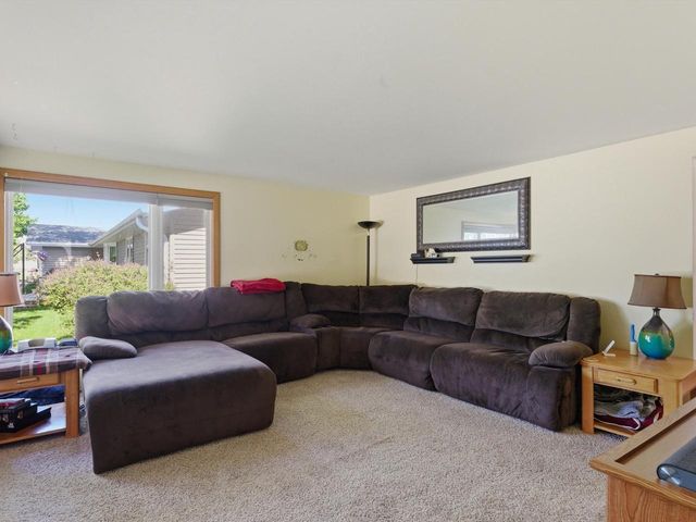 547 E Church STREET, Mishicot, WI 54228