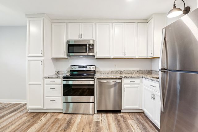 6680 Charlotte Pike Apt H7, Nashville, TN 37209