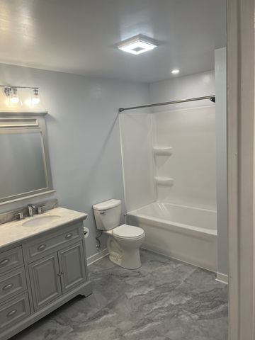 6680 Charlotte Pike Apt H7, Nashville, TN 37209