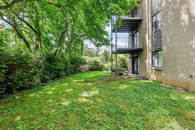 6680 Charlotte Pike Apt H7, Nashville, TN 37209