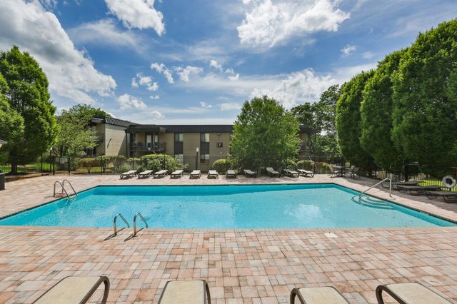 6680 Charlotte Pike Apt H7, Nashville, TN 37209