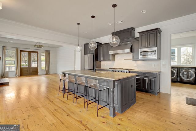 10559 Serenbe Lane, Chattahoochee Hills, GA 30268