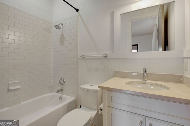10559 Serenbe Lane, Chattahoochee Hills, GA 30268