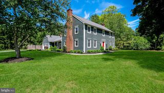 10 FAIRFIELD LN, Doylestown, PA 18901