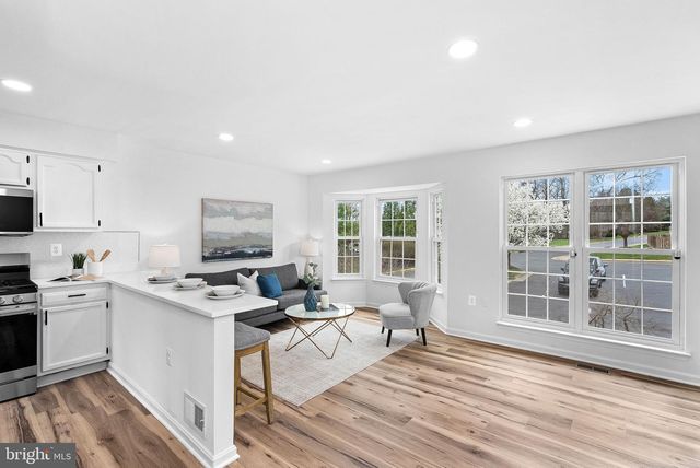 412 NIKKI TER SE, Leesburg, VA 20175