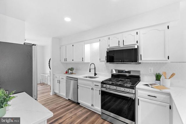 412 NIKKI TER SE, Leesburg, VA 20175