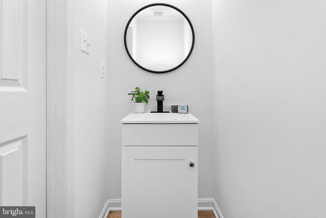 412 NIKKI TER SE, Leesburg, VA 20175