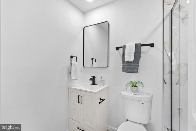 412 NIKKI TER SE, Leesburg, VA 20175