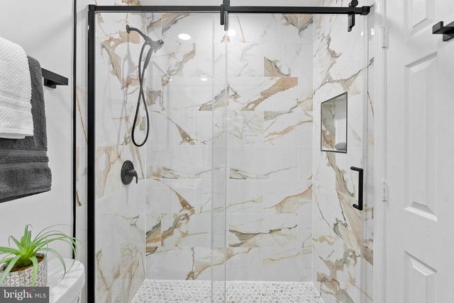 412 NIKKI TER SE, Leesburg, VA 20175