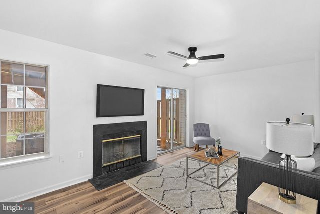 412 NIKKI TER SE, Leesburg, VA 20175