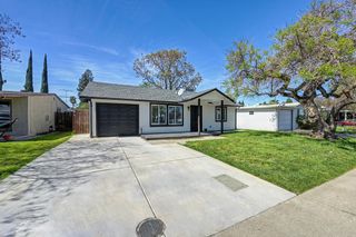 830 Fairway Dr, West Sacramento, CA 95605