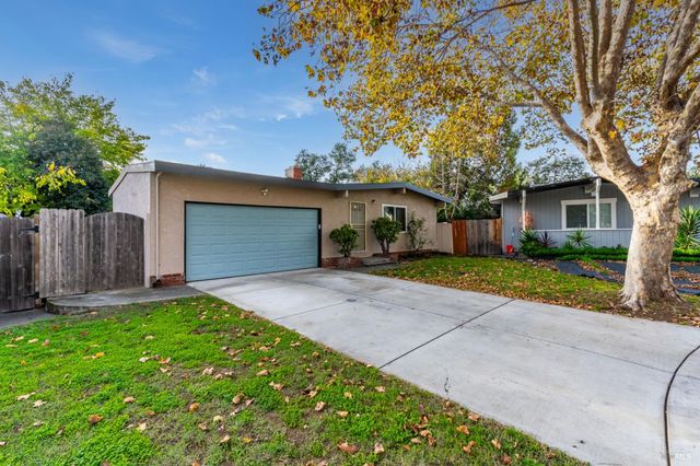 103 Sandalwood Ct, Vallejo, CA 94591