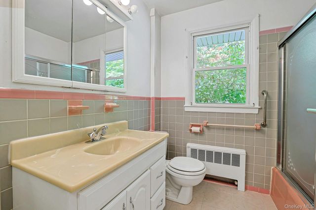 24 Virginia Lane, Thornwood, NY 10594