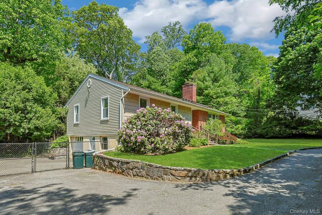 24 Virginia Lane, Thornwood, NY 10594