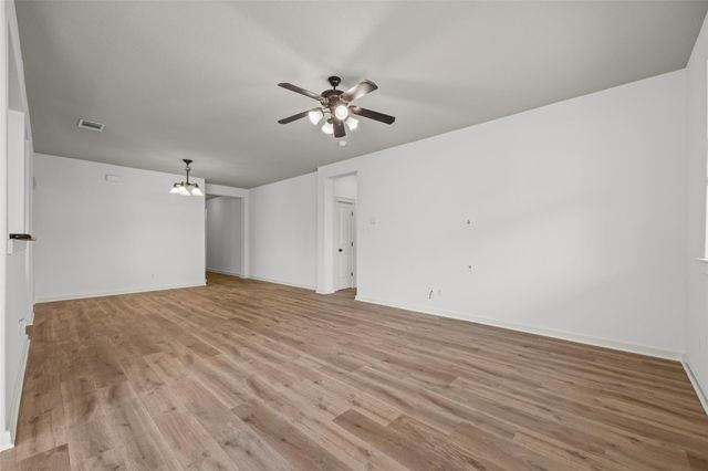331 Rosemary HOLW, Buda, TX 78610