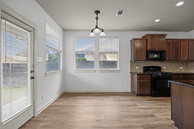 331 Rosemary HOLW, Buda, TX 78610