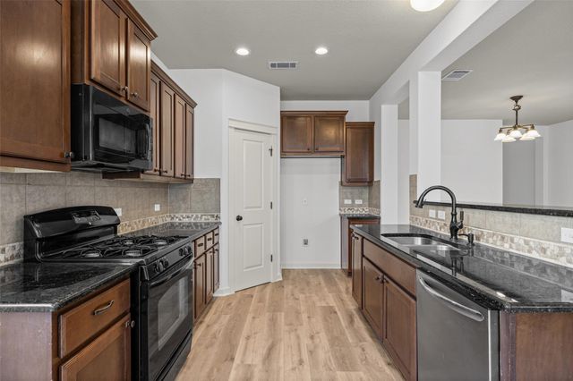 331 Rosemary HOLW, Buda, TX 78610
