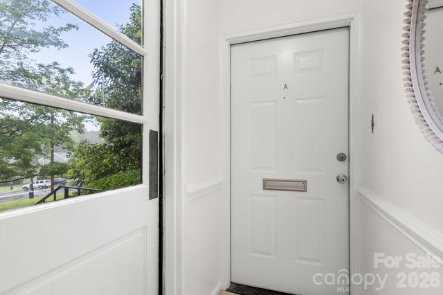 212 Wakefield Drive A, Charlotte, NC 28209