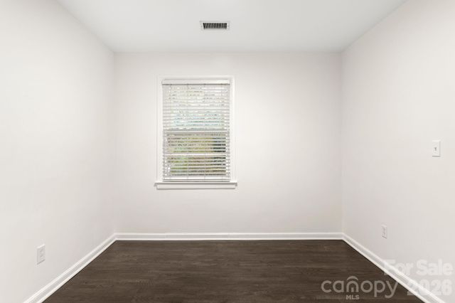 212 Wakefield Drive A, Charlotte, NC 28209