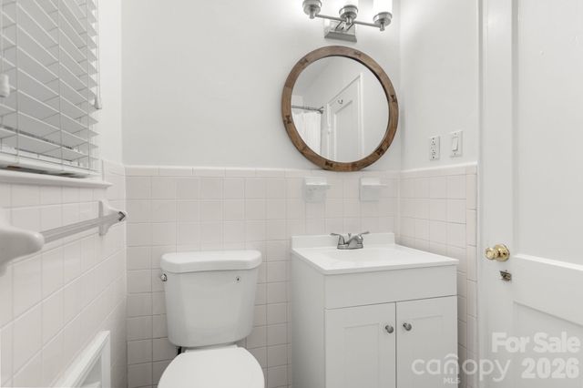 212 Wakefield Drive A, Charlotte, NC 28209
