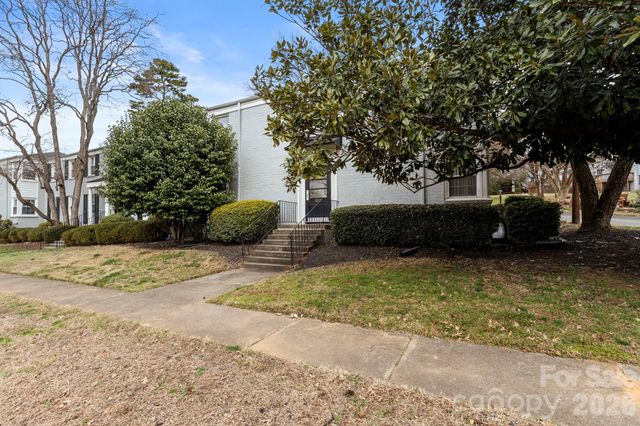 212 Wakefield Drive A, Charlotte, NC 28209